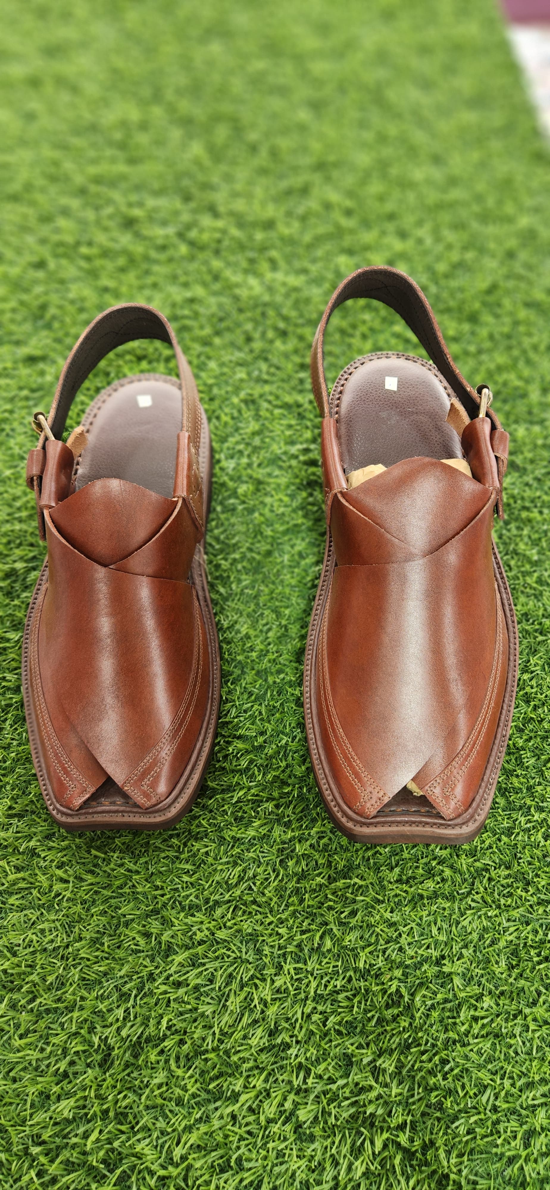 Pearl White Peshawari Chappal – Signature Collection